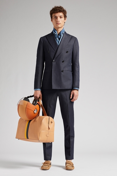 مجموعة Tod’s الرجالية لربيع وصيف 2020... تصاميم خفيفة بجودة عالية